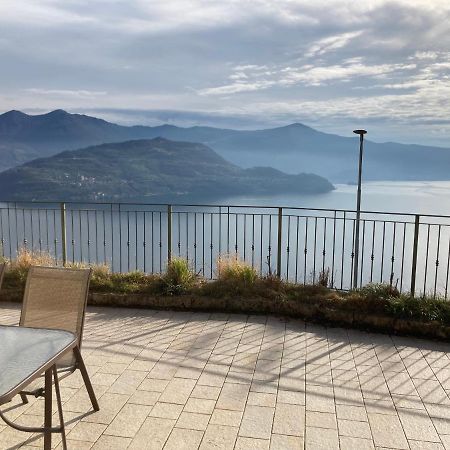 Appartamento Grande Terrazza Vista Lago Parzanica 外观 照片