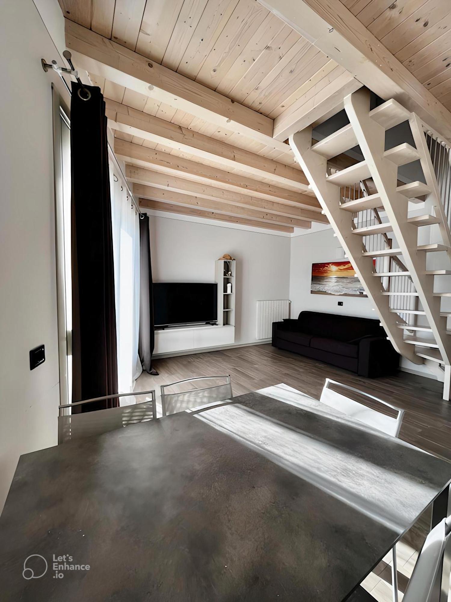Appartamento Grande Terrazza Vista Lago Parzanica 外观 照片